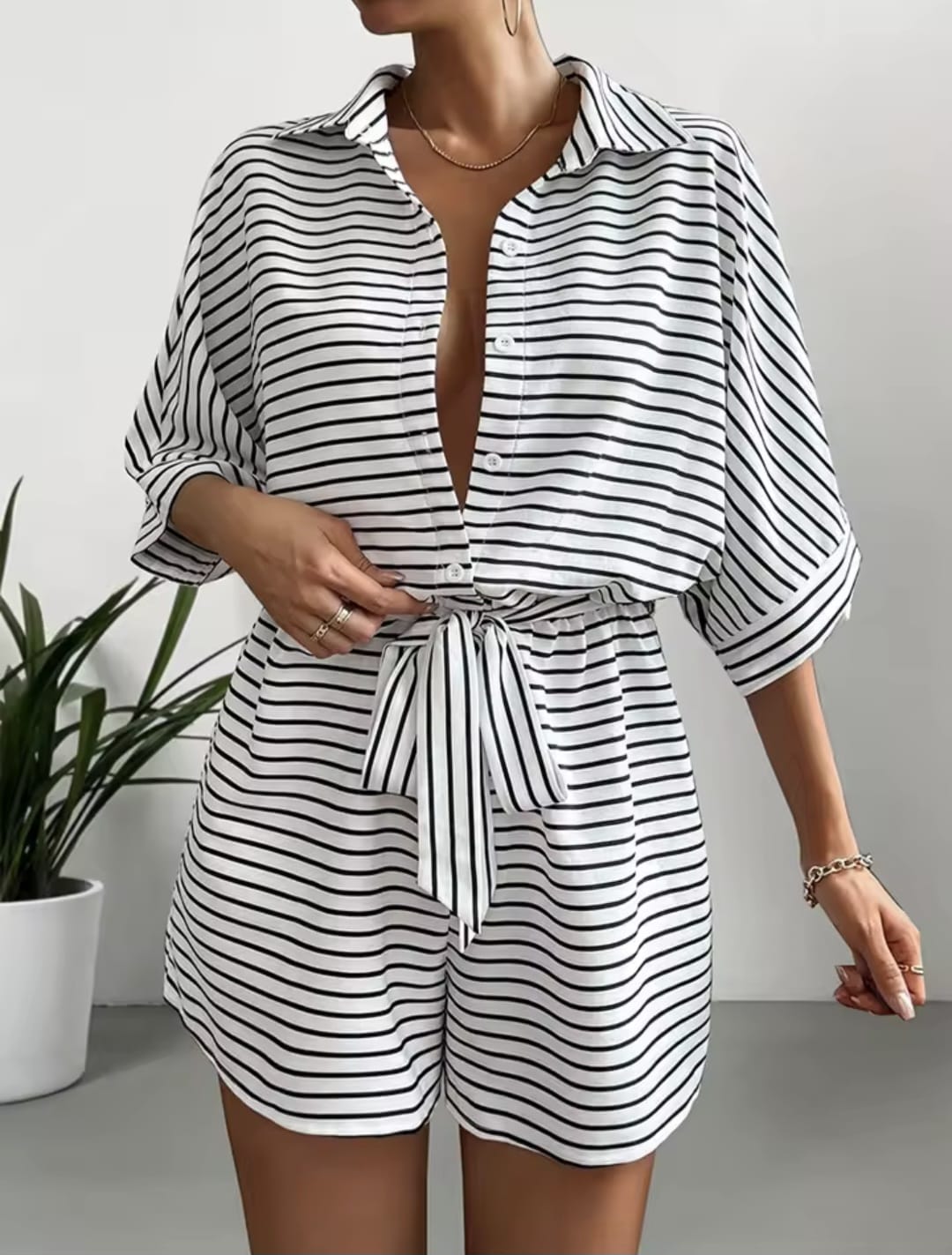Romper Camisero a Rayas: Elegancia Sin Esfuerzo