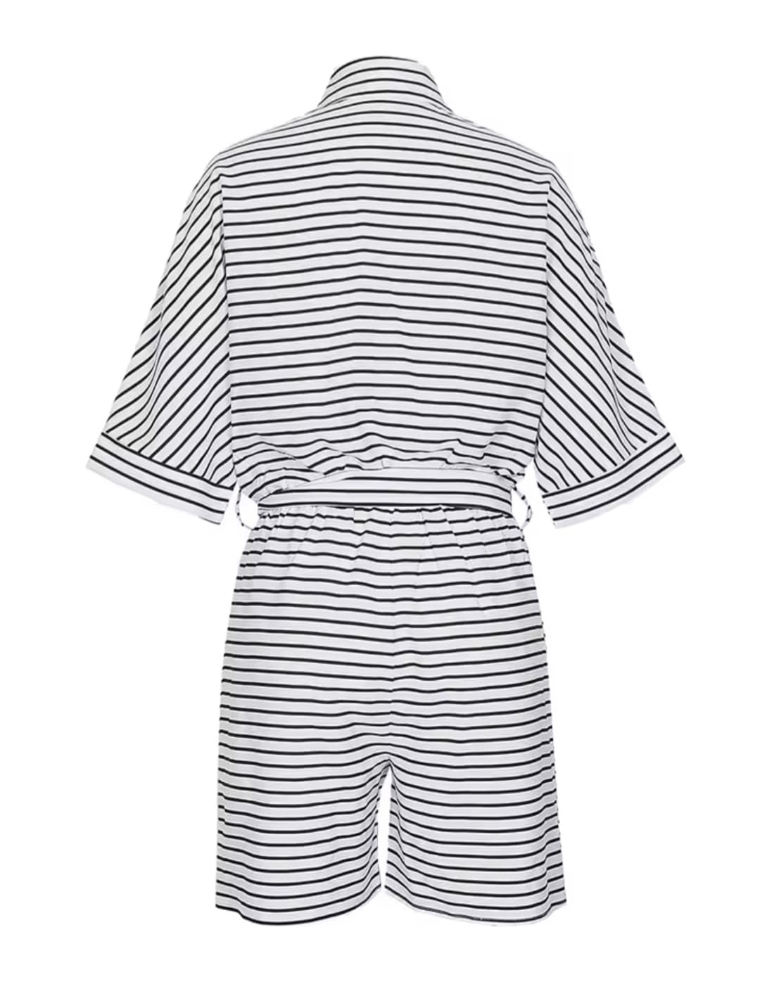 Romper Camisero a Rayas: Elegancia Sin Esfuerzo