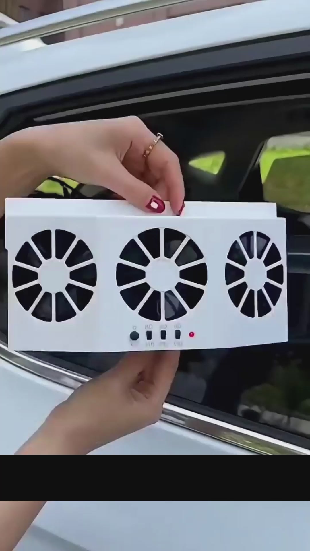 Ventilador Solar para Coche: ¡Adiós al Calor Estacionado en Segundos! ☀️❄️